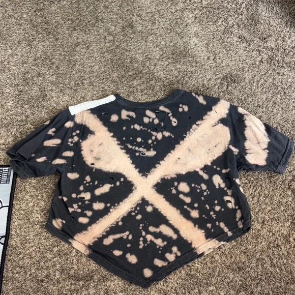 Women’s Affliction Graphic V T-Shirt Size Medium - Picture 5 of 5